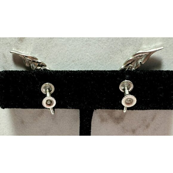 Art Decco Style Silver Marcasite Amethyst Feather Leaf Screw Back Vintage Earrin - Picture 3 of 4